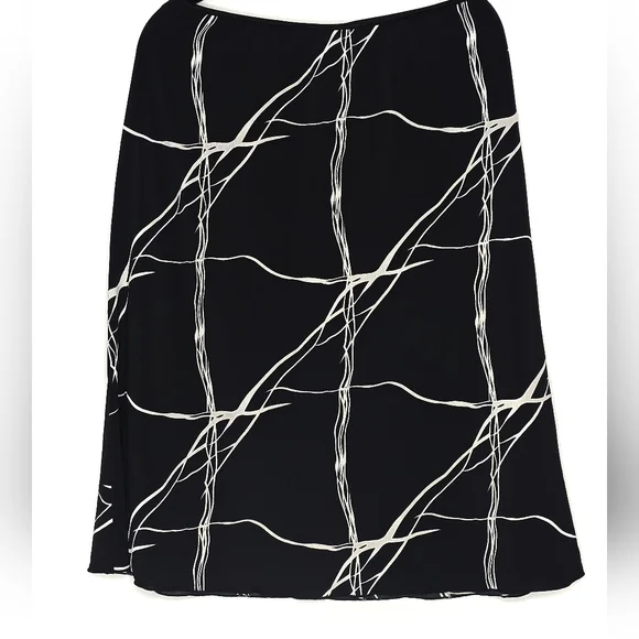 Black and White Women's Skirt - Picture 2 of 3